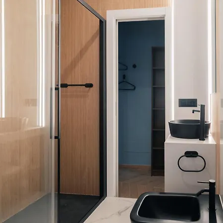 Victorian House, Center *